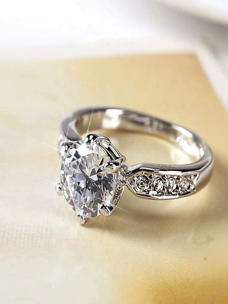 1 Karat Artificial Diamond, Pure Color Moissanite - Numba1Diva